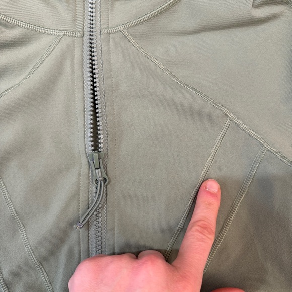 Ivivva (Lululemon) Hooded Define Style Jacket in Light Green - Girls Size 10 - Picture 2 of 9